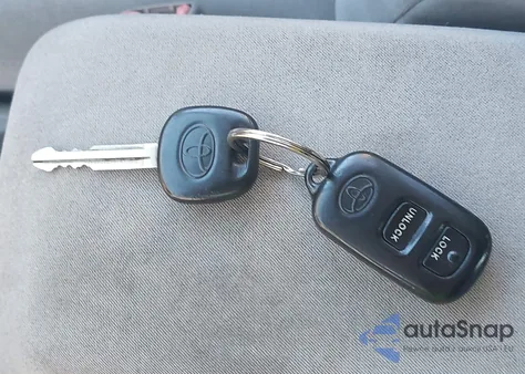 2008 Toyota Corolla Le z USA, uszkodzony, nr VIN 1NXBR32E08Z995727